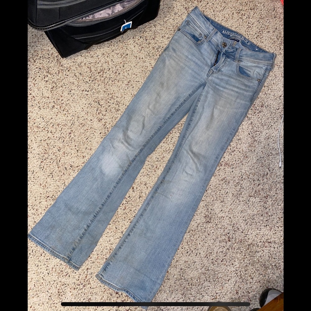 American Eagle Lightwash Kick Boot Jeans